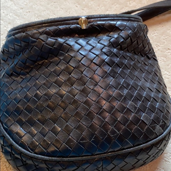 TIRAS black woven leather bag with shoulder strap - Picture 2 of 8